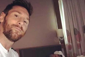 Messi có vẻ rất vui vì đã có bạn cùng phòng tại World Cup năm nay.