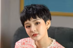 Ca sĩ Hiền Hồ bị kêu gọi tẩy chay sau bê bối đời tư.