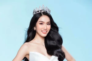 Phương Anh được khen chuyên nghiệp sau khi trở về từ Miss International 2022