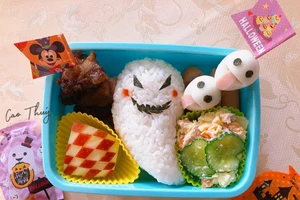 Học mẹ đảm làm cơm bento 'vui nhộn' mùa Halloween cho con