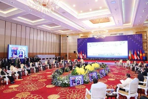 Chiều 10/11, Thủ tướng Phạm Minh Chính cùng lãnh đạo các nước ASEAN tham dự phiên đối thoại với đại diện Đại hội đồng liên Nghị viện ASEAN (AIPA), Thanh niên và Hội đồng Tư vấn kinh doanh ASEAN (ABAC) - Ảnh: VGP/Nhật Bắc