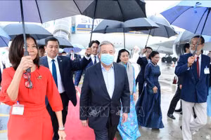 Tổng Thư ký Liên hợp quốc António Guterres tại Sân bay Quốc tế Nội Bài. Ảnh: Minh Đức/TTXVN