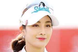 Nhan sắc nóng bỏng của nữ golf thủ 'nghi' ngoại tình với Bi Rain