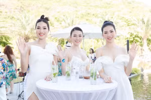 Loạt mỹ nhân đình đám “đọ” sắc tại thảm đỏ Vietnam Beauty Fashion Fest 