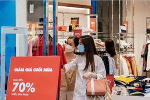  Vincom Red Sale 2022: Mùa mua sắm “hàng hiệu giá hời” lớn nhất mùa hè 