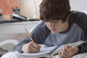 Con cần phải tư duy để tìm ra phương pháp học cho chính mình (hình minh họa).