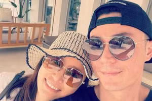 Lâm Tâm Như quyến rũ ở tuổi 46, rạng ngời hạnh phúc bên Hoắc Kiến Hoa