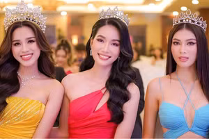 Top 3 Hoa hậu Việt Nam 2020 rạng rỡ tại sự kiện. 