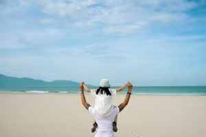 Dạy con gái có những quy tắc riêng không giống con trai (hình minh họa).