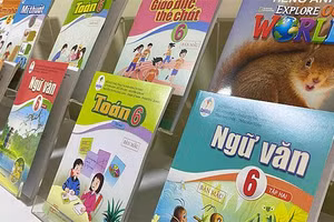 Nhà giáo ưu tú Ngô Trần Ái chỉ ra 5 nguyên nhân khiến giá SGK mới cao hơn SGK cũ