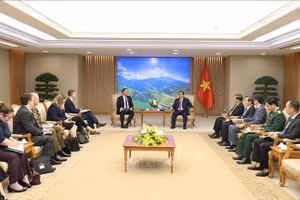 Thủ tướng Phạm Minh Chính tiếp Phó Thủ tướng, Bộ trưởng Quốc phòng Australia