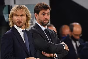 Chủ tịch Agnelli và phó chủ tịch Nedved của Juventus đều đồng loạt từ chức.