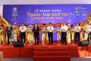 Lễ khánh thành Trung tâm Đào tạo bóng đá trẻ Bắc Giang diễn ra vào chiều 15/9 tại SVĐ tỉnh Bắc Giang. 