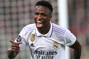 Vinicius Junior gia hạn với Real Madrid với nhiều chế độ đãi ngộ.