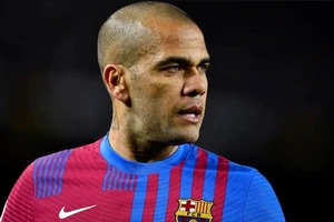 Dani Alves kêu oan khi bị bắt vì nghi tấn công tình dục ở một hộp đêm.