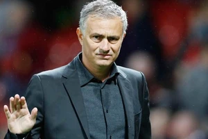 HLV Mourinho khó có cơ hội dẫn dắt C.Ronaldo trong thời gian tới.