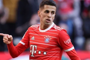 Joao Cancelo lọt tầm ngắm của Barca.