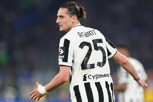 Rabiot của Juventus lọt tầm ngắm của Man United.