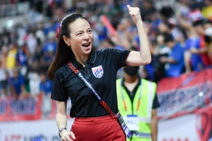 Madam Pang giúp cầu thủ Thái Lan có cơ hội sang Tây Ban Nha chơi bóng hậu AFF Cup.