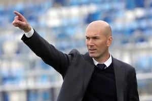 HLV Zinedine Zidane muốn trở lại nghiệp huấn luyện viên trong thời gian tới.