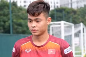 Đức Chiến bị treo giò 2 trận vì hành vi phi thể thao ở vòng 5 V.League.