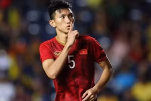 Đoàn Văn Hậu lọt tầm ngắm của CLB Muangthong United.