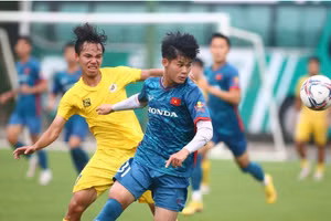 U23 Việt Nam thi đấu 3 trận vòng bảng môn bóng đá nam ASIAD 19 trên sân vận động Linping.