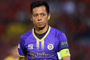 Văn Quyết bị treo giò 8 trận và nộp phạt 40 triệu đồng vì sai phạm ở vòng 7 V.League.