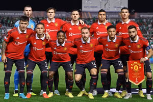 Tập đoàn Qatar quyết mua Man United.