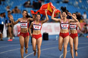 Điền kinh Việt Nam giành huy chương vàng tiếp sức 4x400m nữ châu Á.