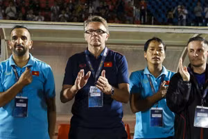 Sự kiện HLV Troussier ký hợp đồng với VFF được báo chí Thái Lan đặc biệt quan tâm.