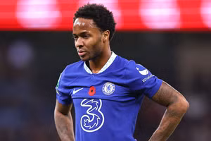  Sterling được đồn đoán sắp rời Chelsea.