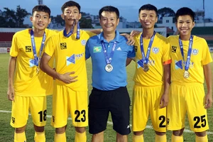 Sông Lam Nghệ An gọi một loạt cầu thủ trẻ lên đội một ở V-League 2023/24.