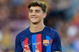 Gavi lọt tầm ngắm của Chelsea.