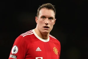 Phil Jones được đồn đoán là cái tên đầu tiên rời Man United sau mùa giải 2022/23.