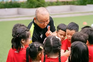 Học viện bóng đá Park Hang Seo được nhiều bạn trẻ quan tâm theo học.