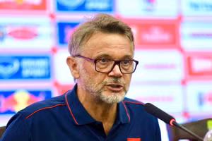 HLV Troussier khen Vĩ Hào sau trận thắng U23 Yemen