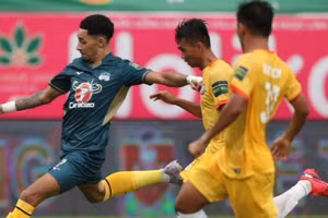 Hoàng Anh Gia Lai thắng tối thiểu Khánh Hòa trên sân nhà.