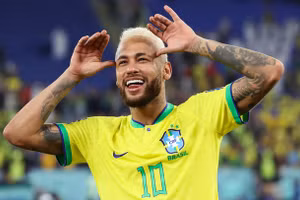 Neymar hào hứng trước thông tin HLV Ancelotti có thể dẫn dắt tuyển Brazil.