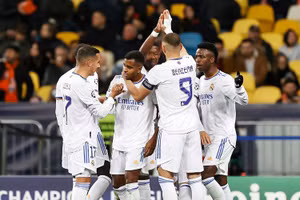 Real Madrid mất nhiều hảo thủ trận ra quân ở FIFA Club World Cup.