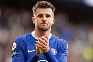 Mason Mount được Chelsea chào bán với giá 85 triệu bảng.
