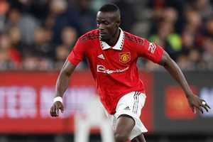 Eric Bailly lọt tầm ngắm của hai đại gia Saudi Arabia.