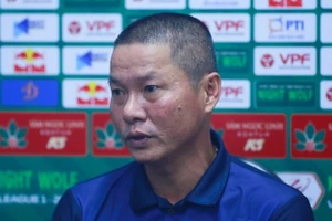 HLV Chu Đình Nghiêm hài lòng với trận thắng Sabah FC.