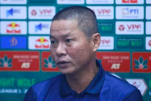 HLV Chu Đình Nghiêm hài lòng với trận thắng Sabah FC.