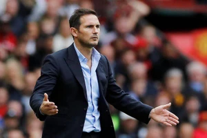 HLV Frank Lampard bị Everton sa thải sau thành tích bết bát.