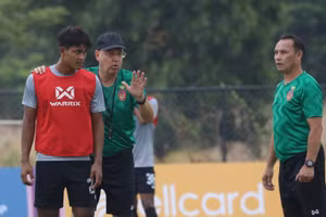 Trợ lý Zaw Win Tun của U22 Myanmar đánh giá cao lối chơi của U22 Việt Nam.