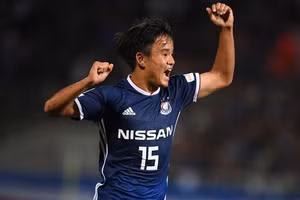 Takefusa Kubo lọt tầm ngắm của Man United.