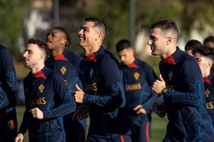 Ronaldo cùng ĐTQG Bồ Đào Nha rèn quân cho vòng loại Euro.