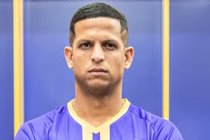 Lucao chia tay Hà Nội FC sau một năm gắn bó.