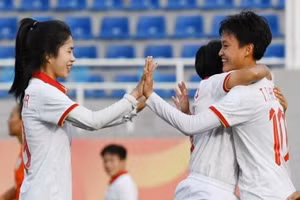 Tuyển nữ Việt Nam gặp khó trong việc giành vé đi tiếp ở vòng loại Olympic.